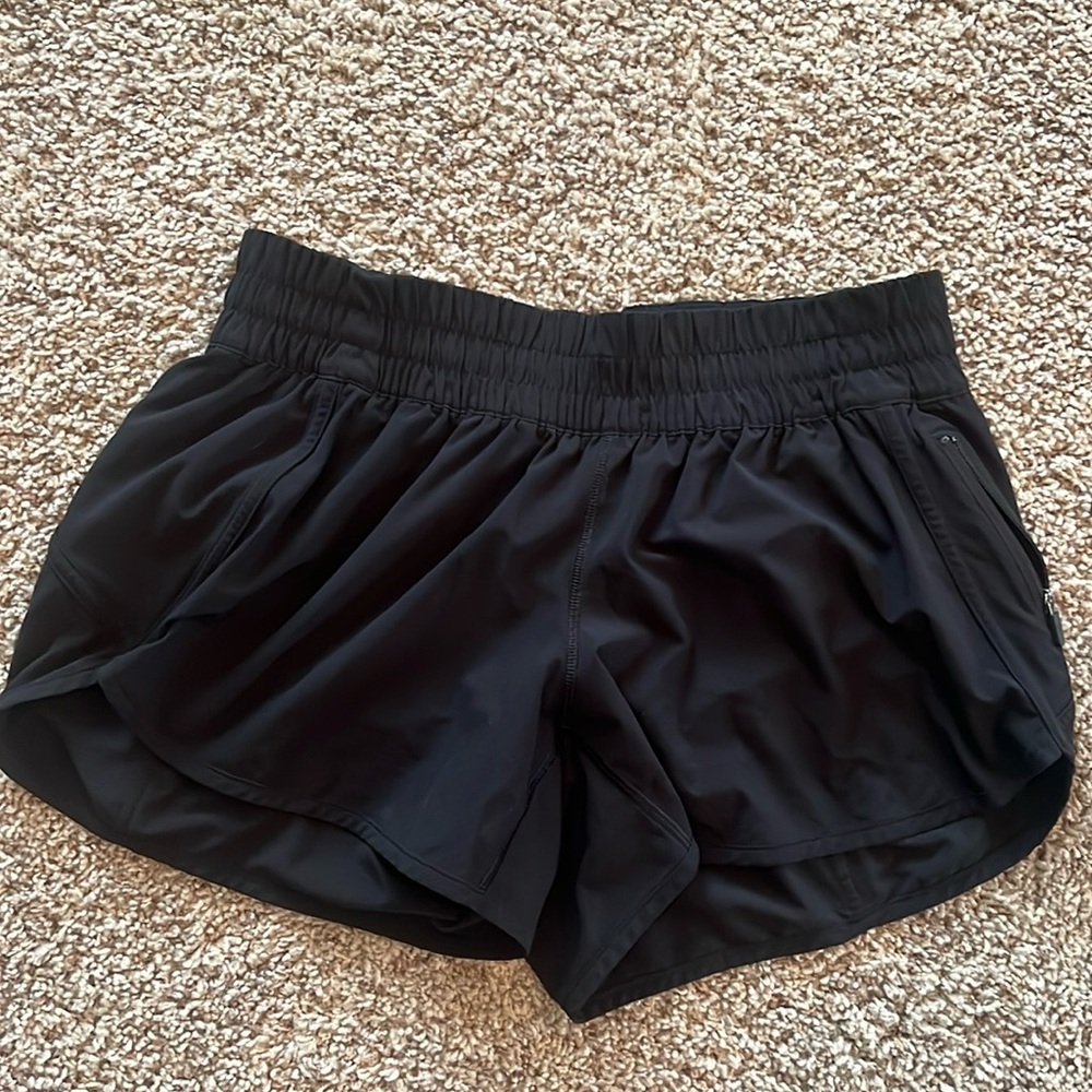 Lululemon tracker 4”